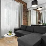 Mtp Chelmonskiego By Renters アパート *
